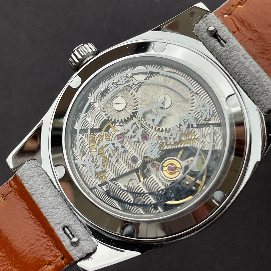 Merkur Watch Salmon Dial Watch - огляд і ціна Seiko Watch Presage