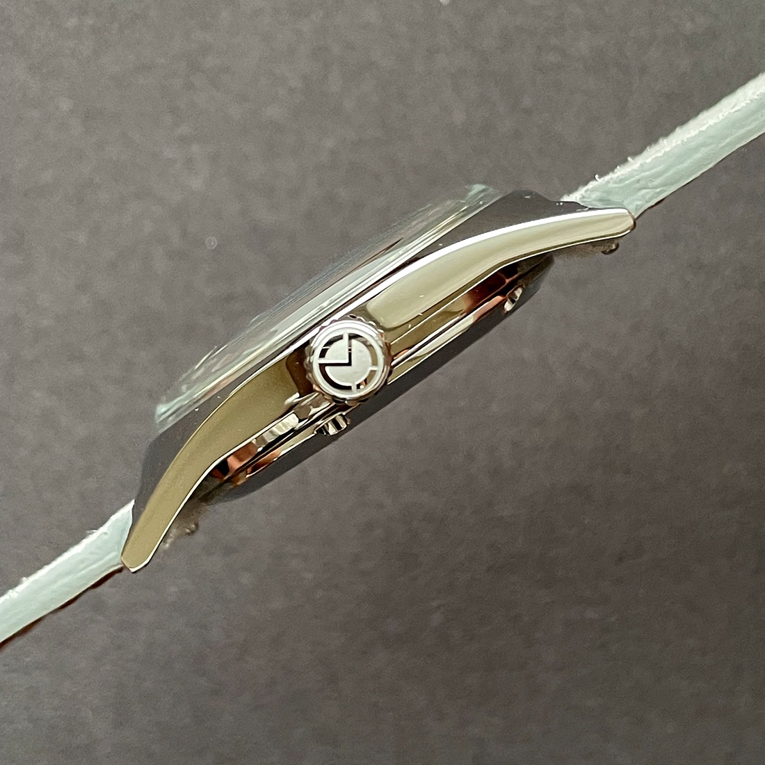 Merkur Watch Salmon Dial Watch - огляд і ціна Seiko Watch Presage
